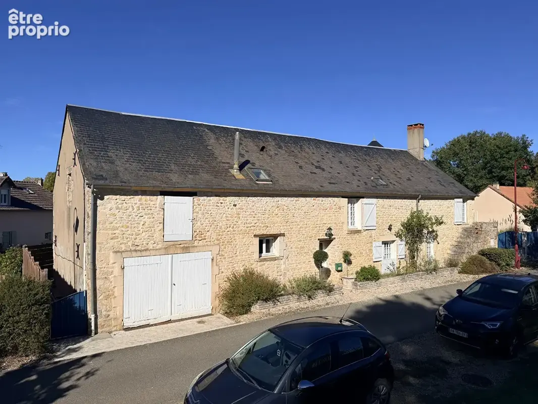 Opportunité, charmante Longère entièrement rénovée de 276 m² avec piscine, rare .... - photo 2