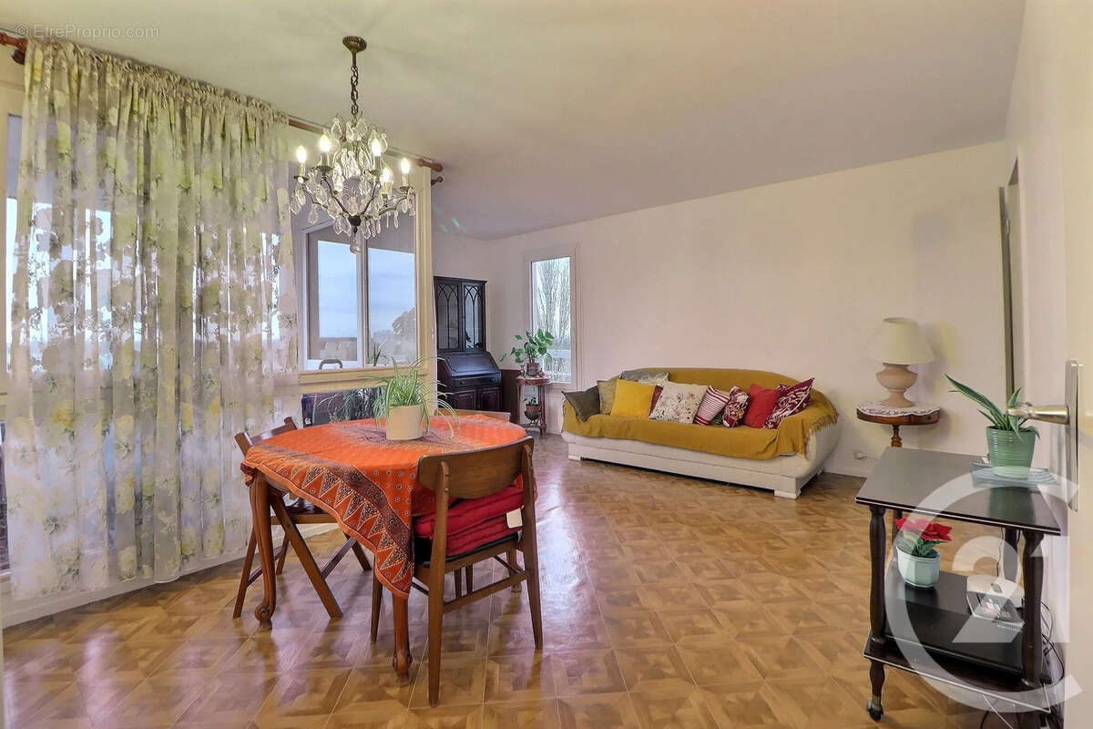 Appartement à AULNAY-SOUS-BOIS