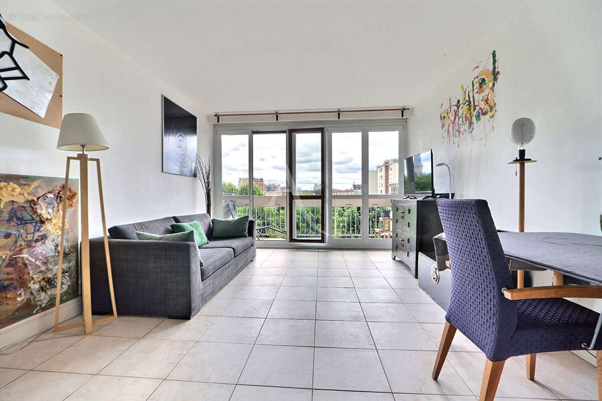 Appartement à AUBERVILLIERS
