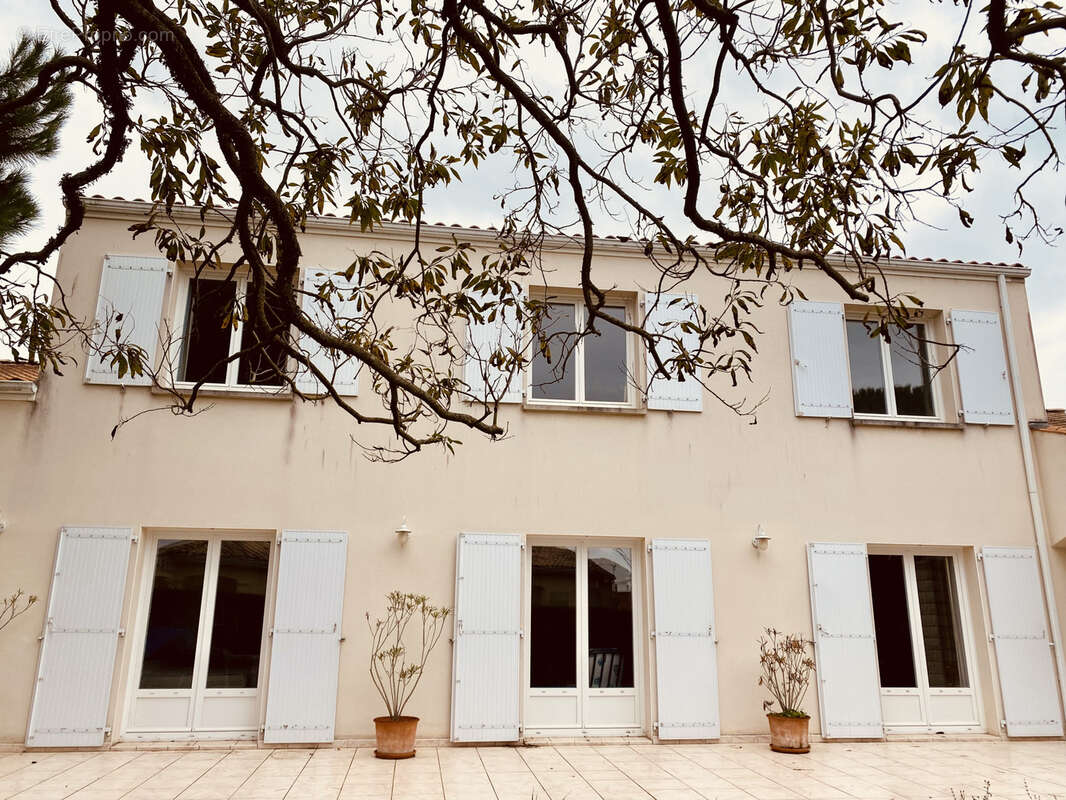 Maison à VAUX-SUR-MER