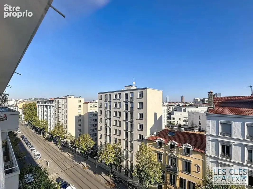 T4 de 76,56 m² -  avenue berthelot lyon 7 avec cave - photo 3