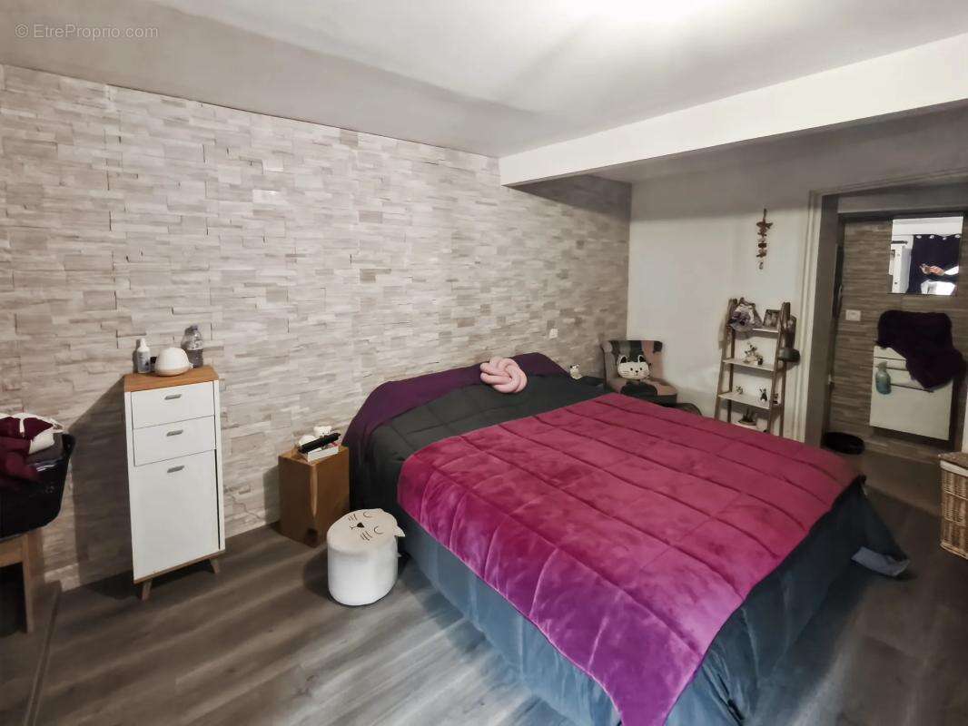 Maison à SAINT-AMAND-SUR-SEVRE