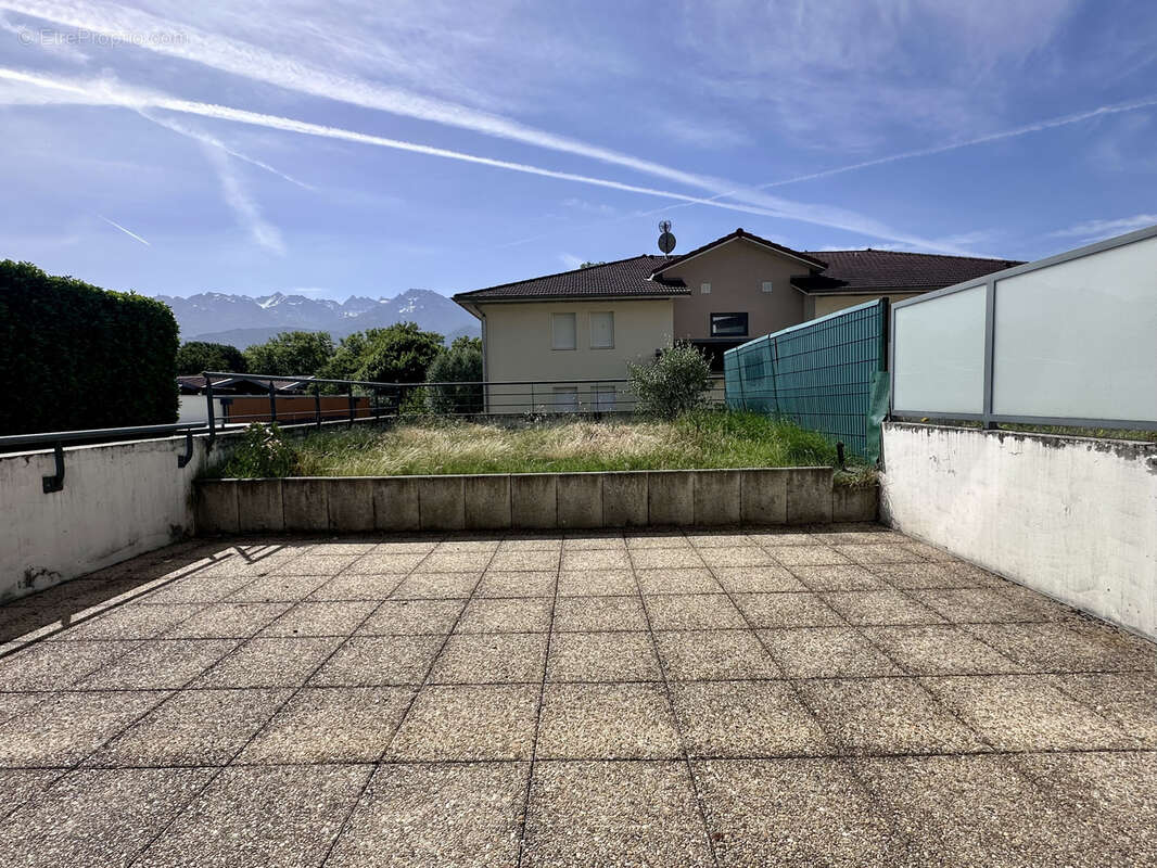 Appartement à SAINT-ISMIER