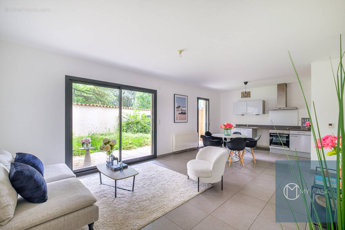 Appartement à RILLIEUX-LA-PAPE