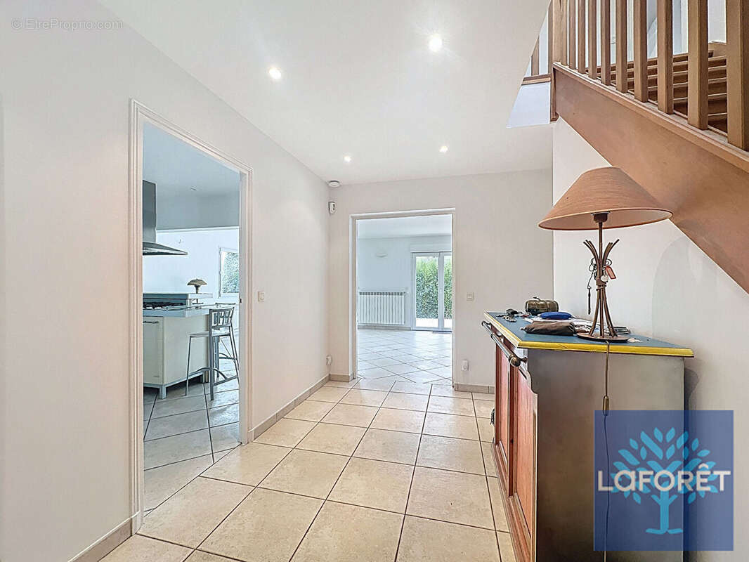 Maison à SOISY-SUR-SEINE