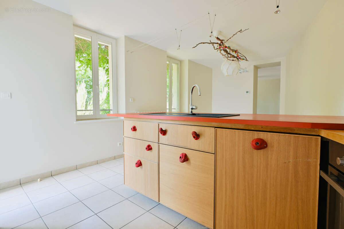 Chamalières   Maison familiale T6 avec garage et jardin - photo 2