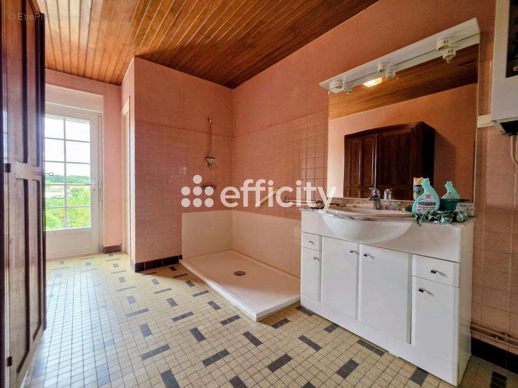 Maison 66 m² à Bussac  - photo 6