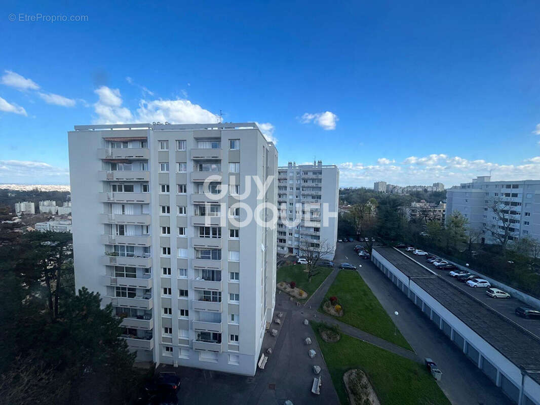 Appartement à OULLINS