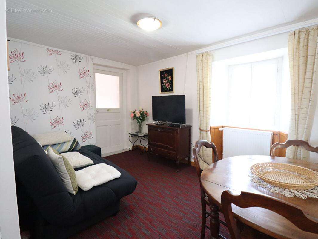 Maison à VOLLORE-MONTAGNE