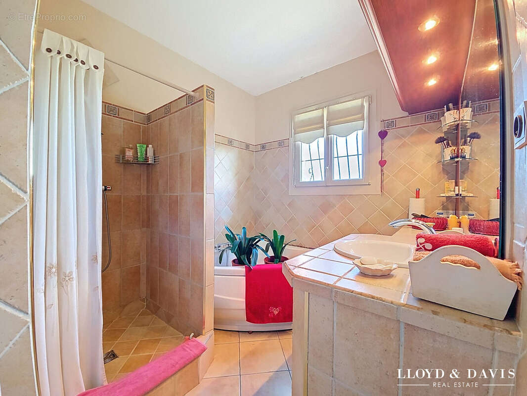 Maison à SAINT-AIGULIN