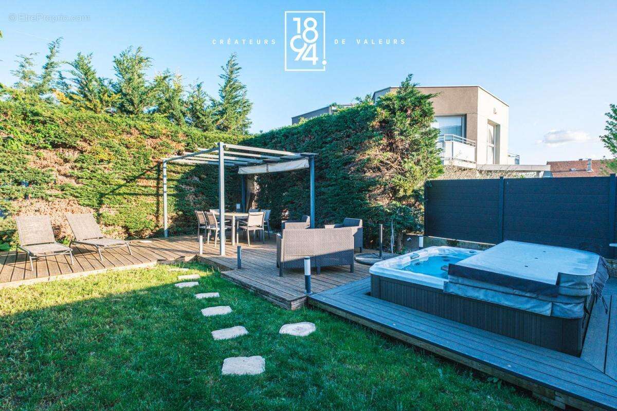 Appartement à AIX-LES-BAINS