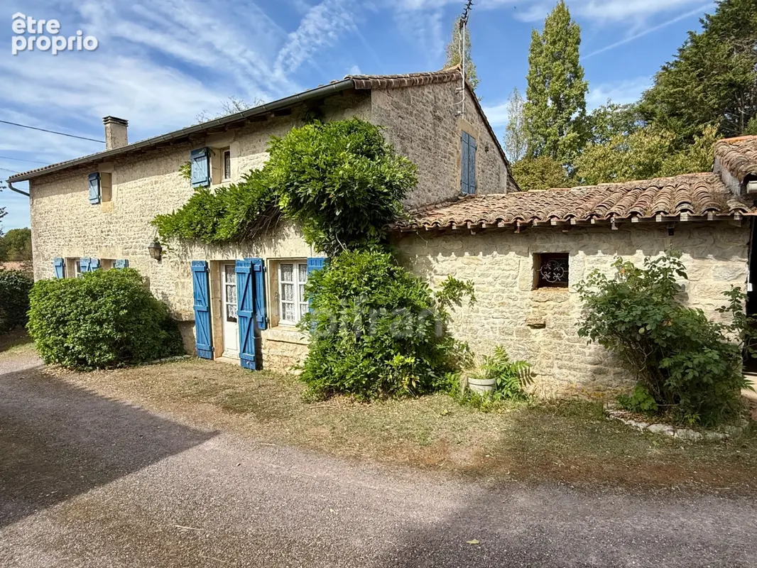  Maison en pierre pleine de caractère avec potentiel locatif – proche de Cherveux - photo 2