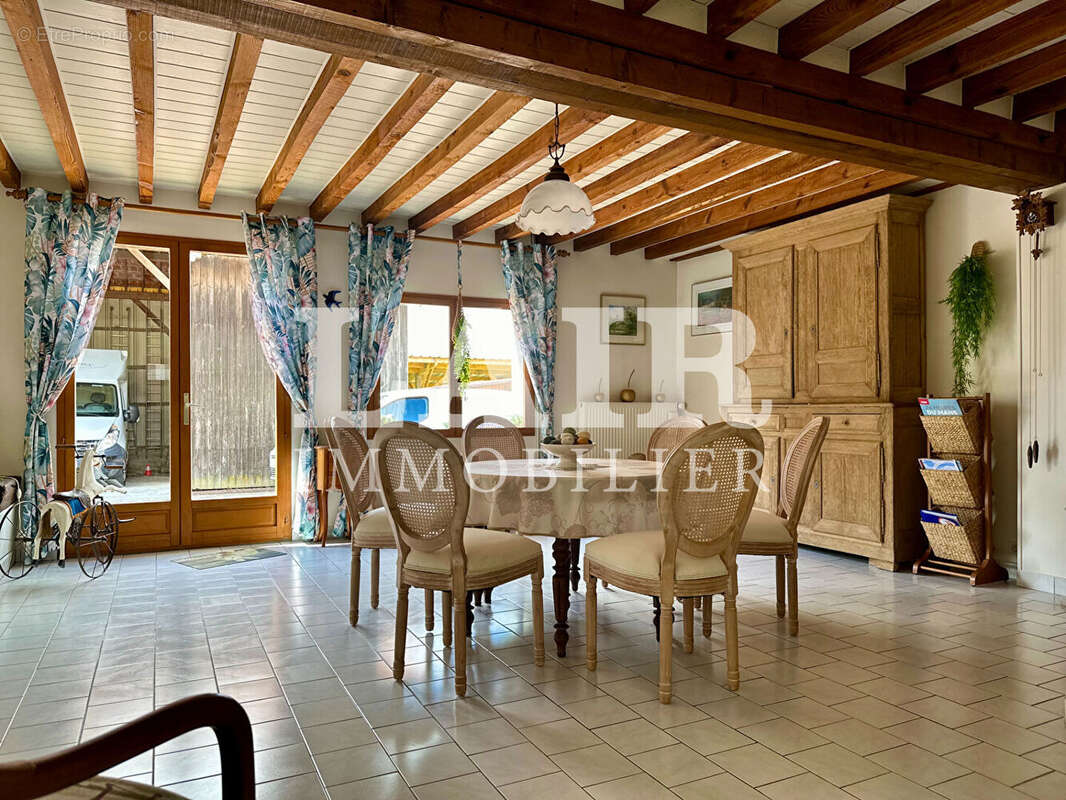 Maison à LE MELE-SUR-SARTHE