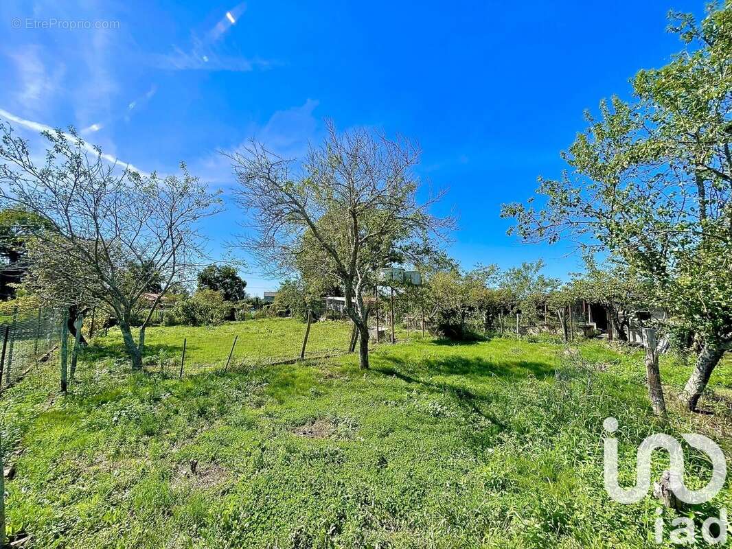 Photo 2 - Terrain à LATHUS-SAINT-REMY