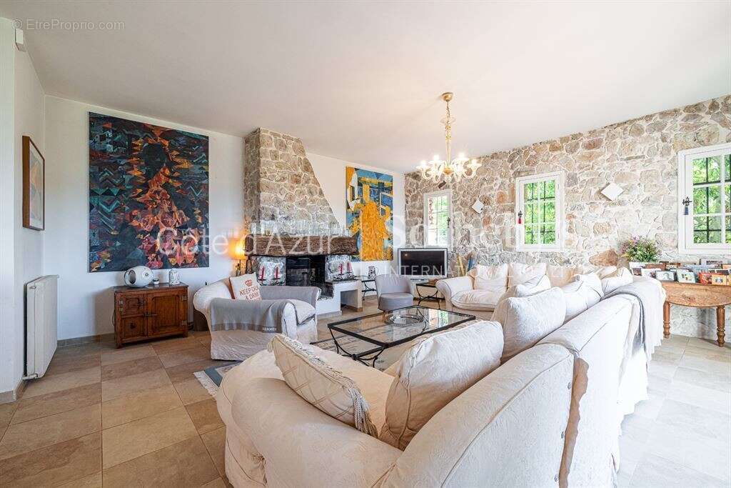Maison provençale avec vue panoramique et piscine à Nice - photo 3