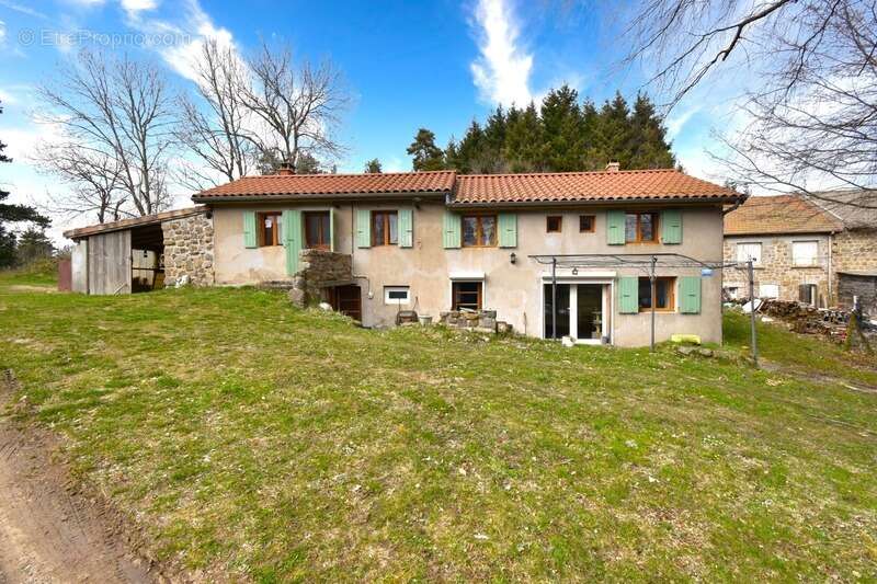 Maison à SAINT-AGREVE