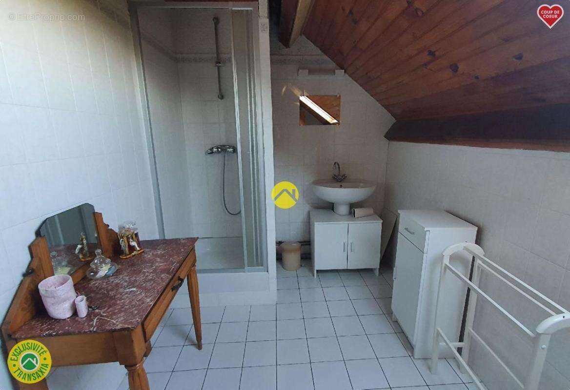 Maison à CONDAT-EN-COMBRAILLE