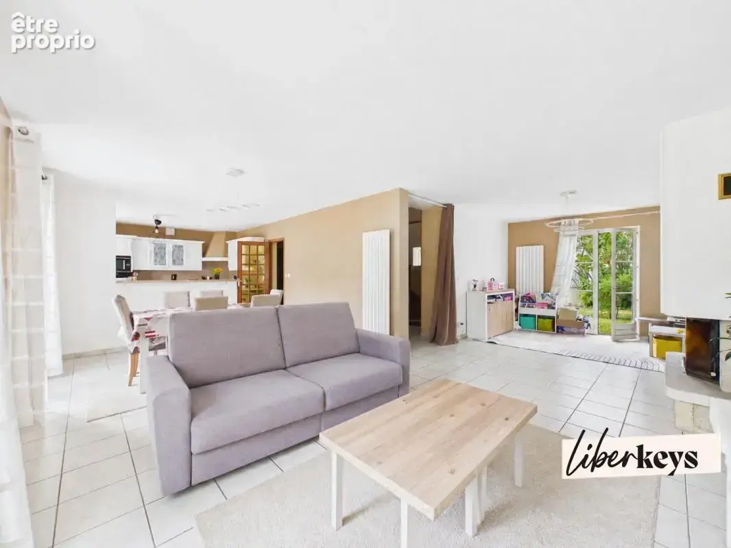 Maison à LES CLAYES-SOUS-BOIS