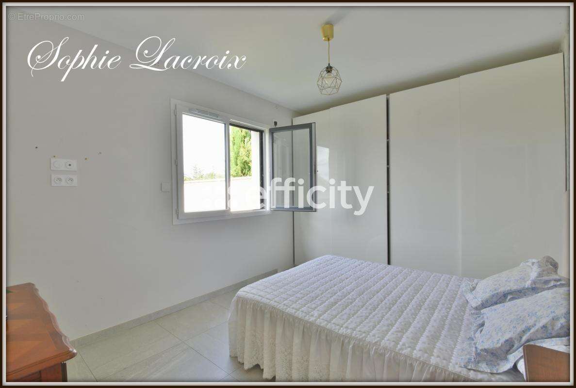 Maison à SALAISE-SUR-SANNE