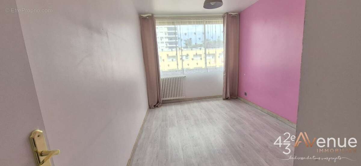 Appartement 83 m² à Saint-Etienne  - photo 7