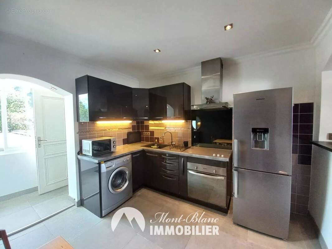 Appartement 2 pièces Sallanches centre ville - photo 3
