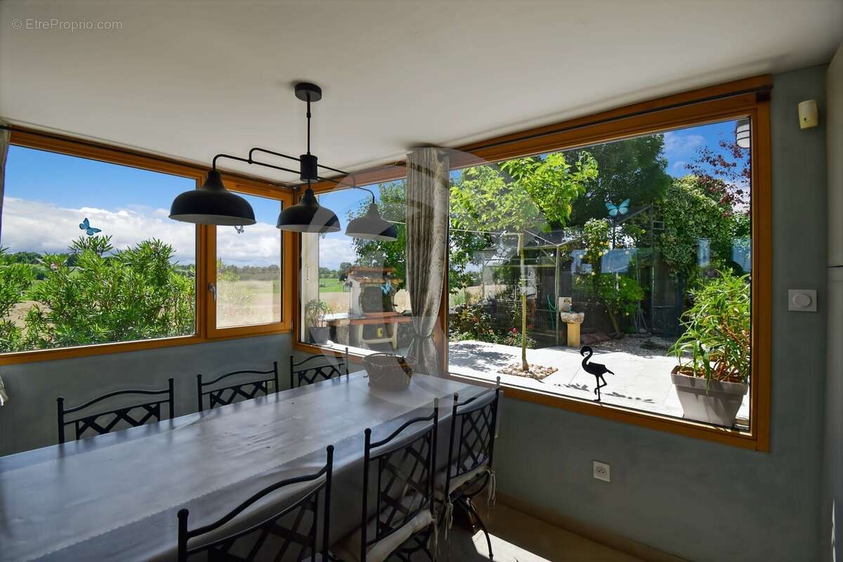 Maison à PUYLAROQUE