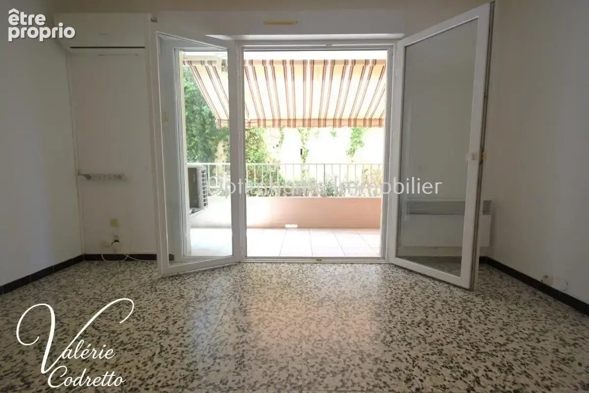 Appartement T3 de 64 m² avec terrasse et loggia – Résidence Le Cap d'Or – Six-Fours-les-Plages – À deux pas de la plage 83140 - photo 4