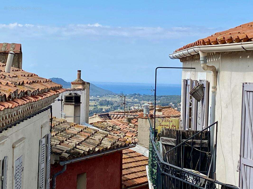 Maison à LE CASTELLET