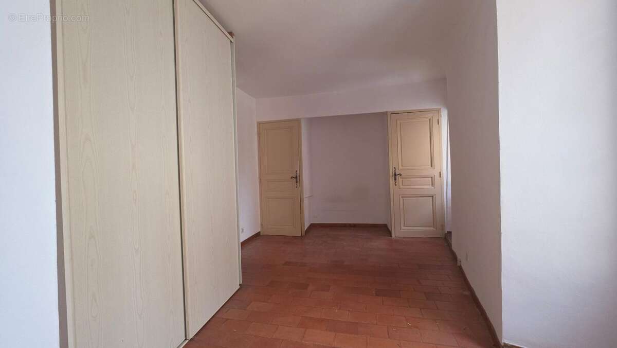 Appartement à LAMBESC