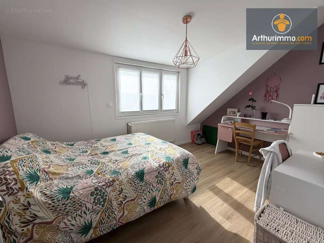 Maison à LACROIX-SAINT-OUEN