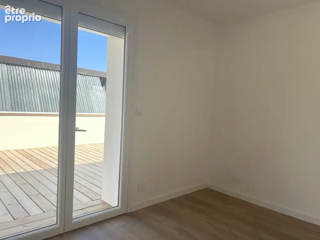 CHARTRONS-BASSENS A FLOT GRAND T5 DE 118.64M2 renovation a neuf avec climatisation ET TERRASSE DE 62M2 - photo 11