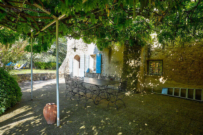 Photo 4 - Maison à CUCURON