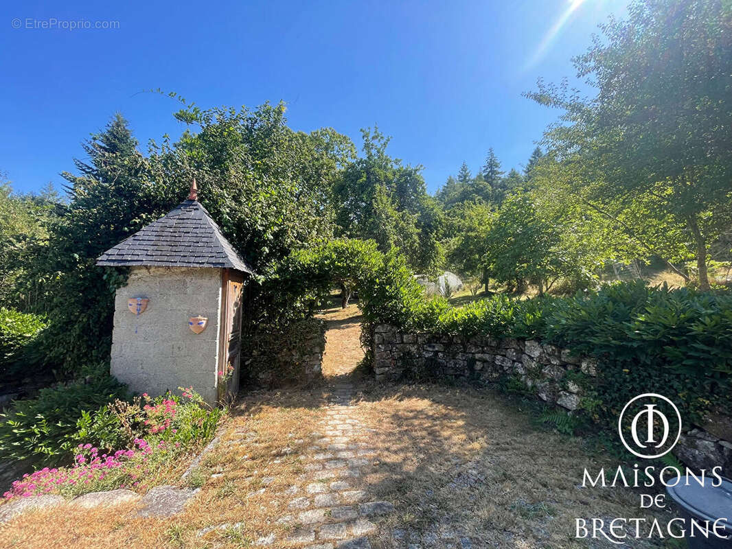 Maison et dépendance à Bannalec, sur un terrain de 1,7 hectare. - photo 10