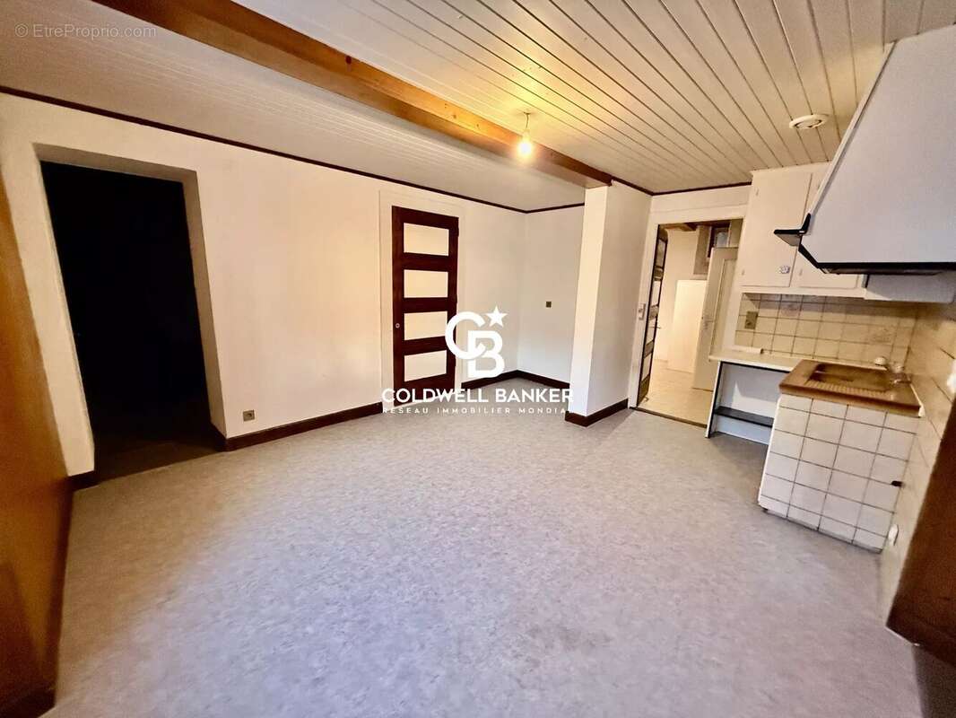 Appartement à SAINT-CERGUES