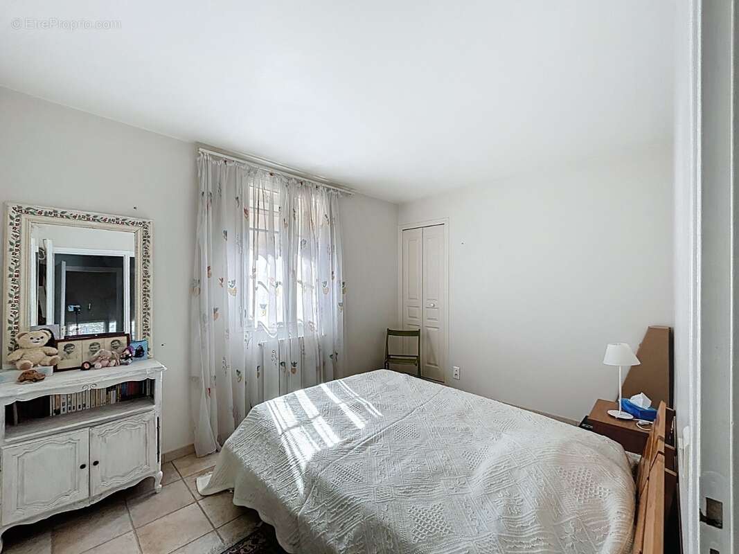 Maison à MONTELIMAR