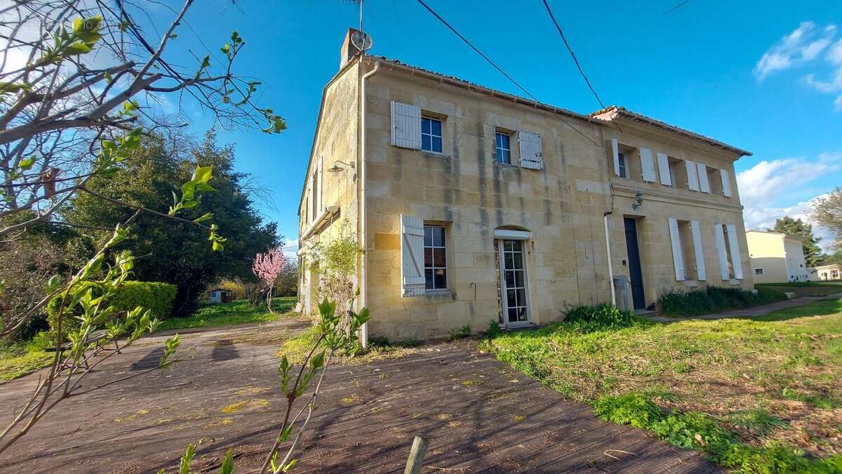 Photo 3 - Maison à SAINT-EMILION
