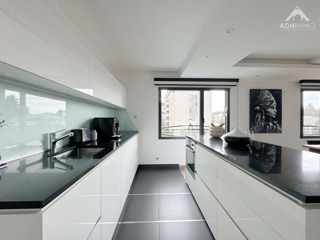 Appartement à SAINT-GENIS-POUILLY