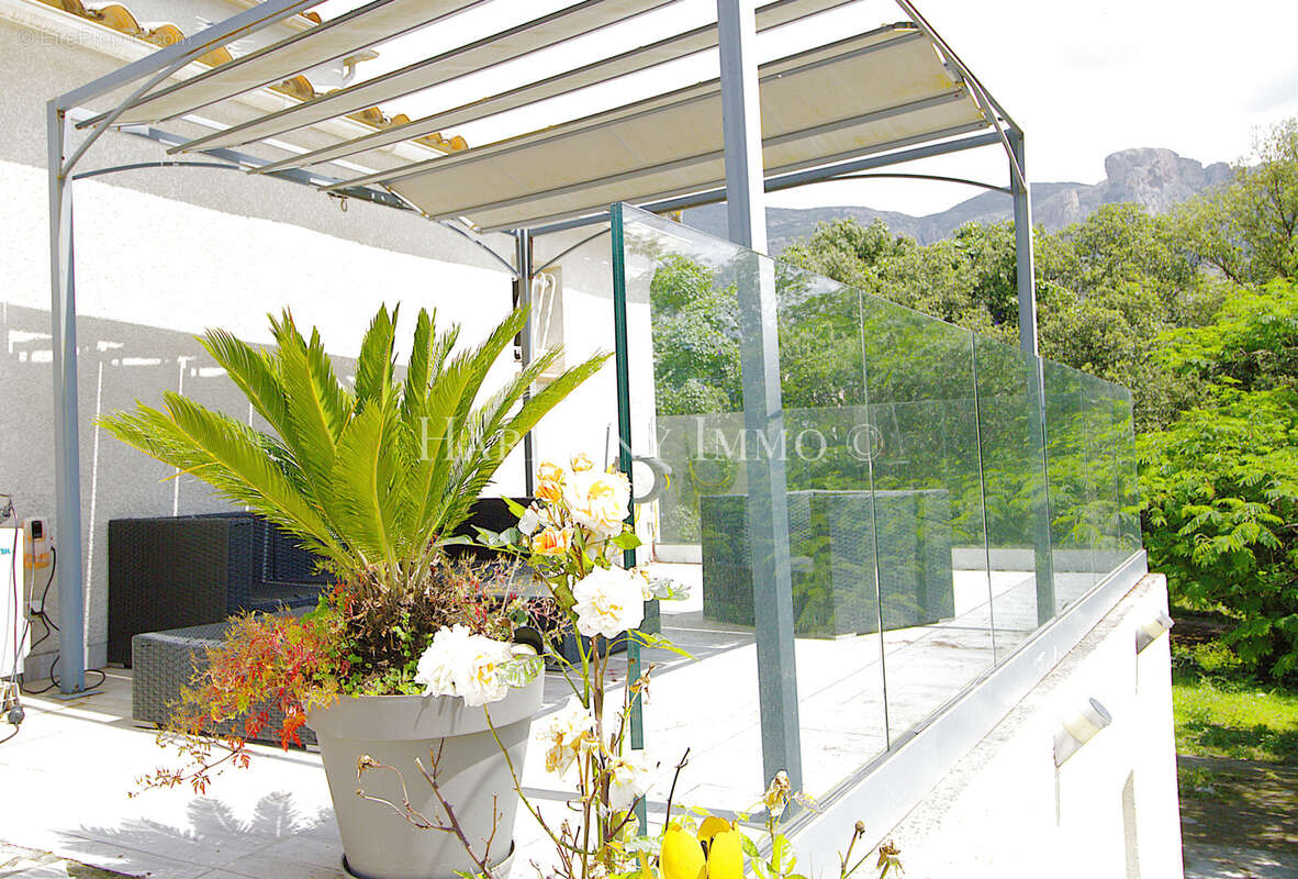 Vente Enchères - Très jolie villa avec piscine aux portes d'Ajaccio. - photo 4