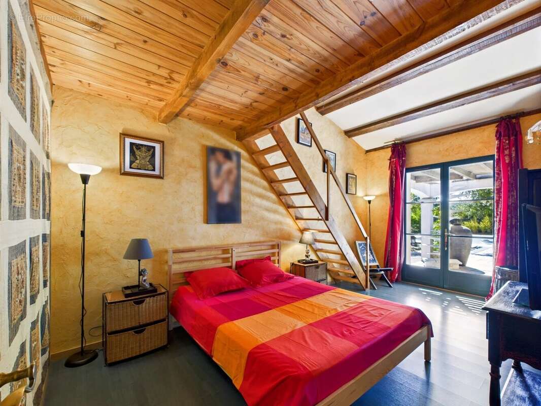 Maison à EGUILLES