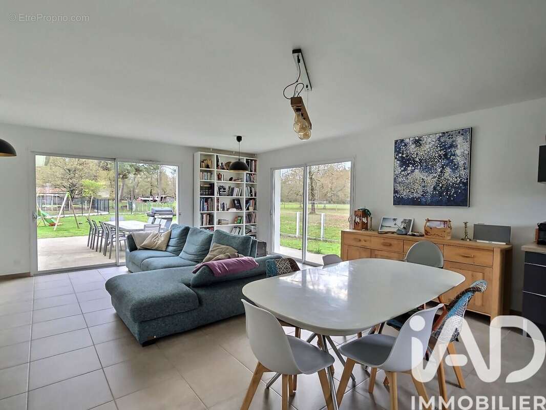 Photo 3 - Maison à SALLES