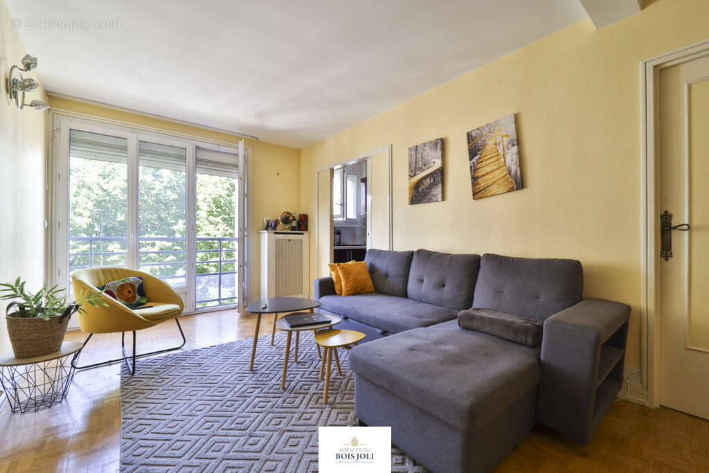 Appartement à ISSY-LES-MOULINEAUX