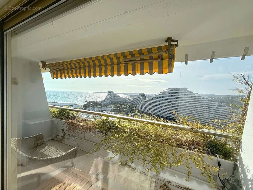 Appartement à VILLENEUVE-LOUBET