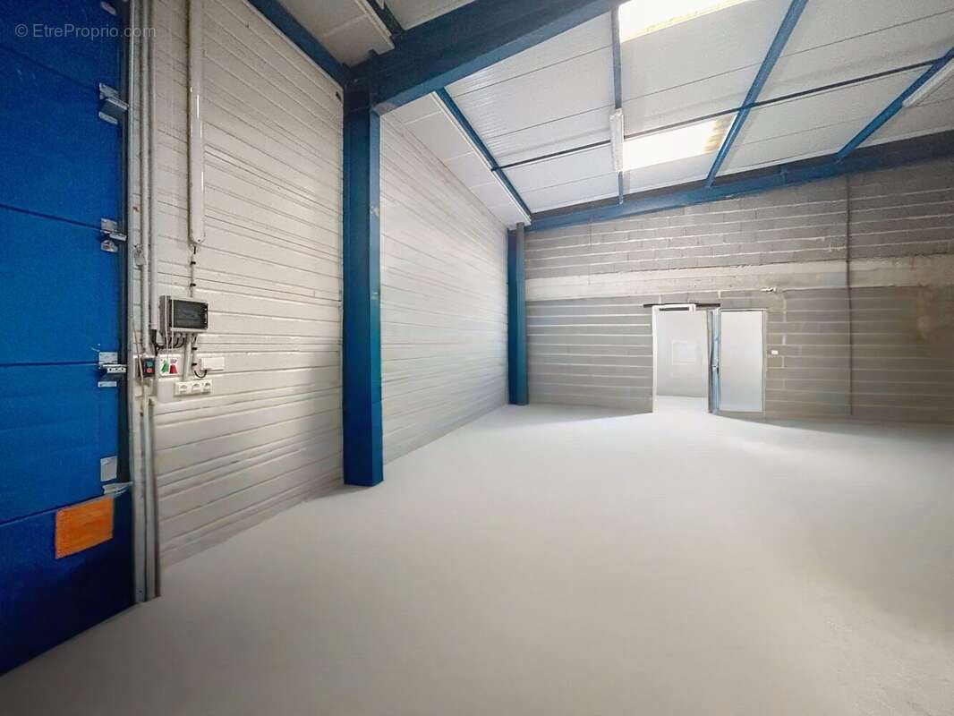 Commerce 245 m² à Muret  - photo 2