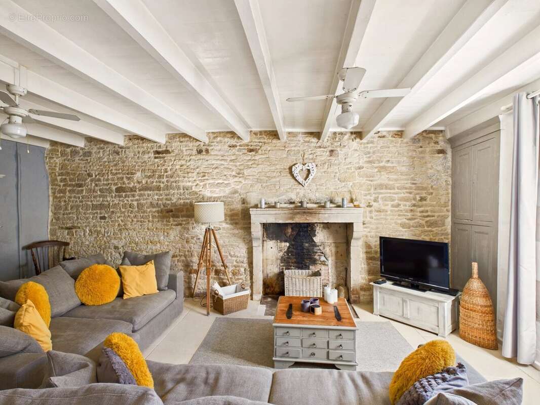 Maison à VILLEFAGNAN