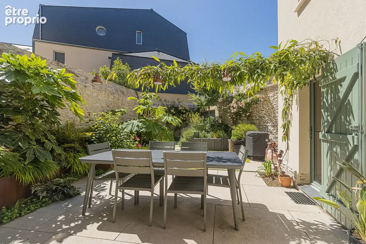 Maison de caractère - Angers - 9 pièces, 216 m² - Cachet, 6 chambres, espaces généreux. - photo 11