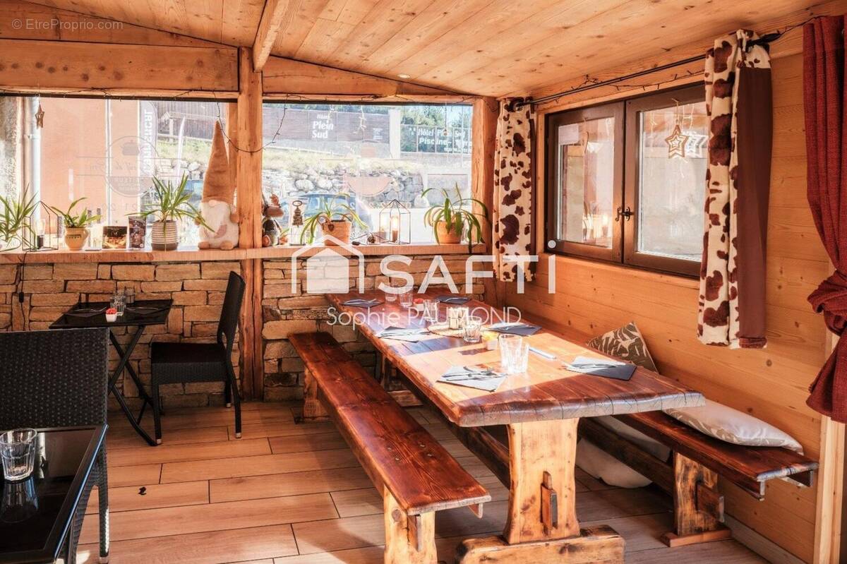 Photo 1 - Commerce à SAINT-CHAFFREY