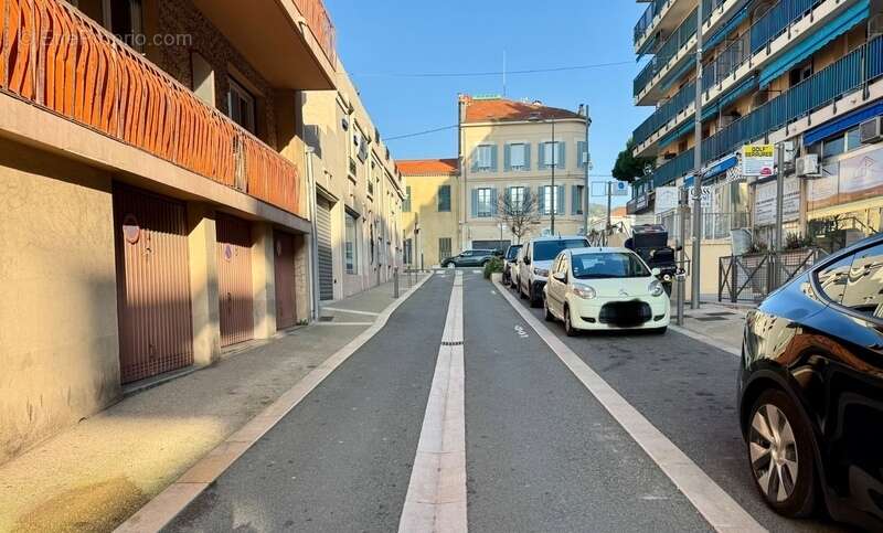 Appartement à VALLAURIS