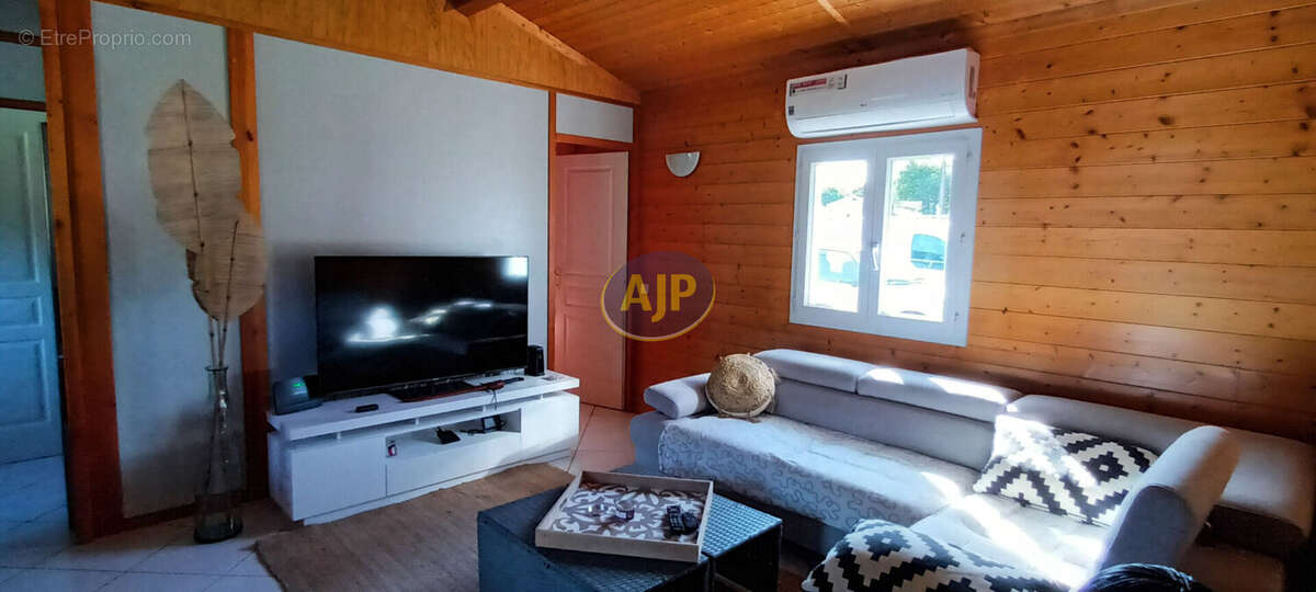 Maison à GRAYAN-ET-L'HOPITAL