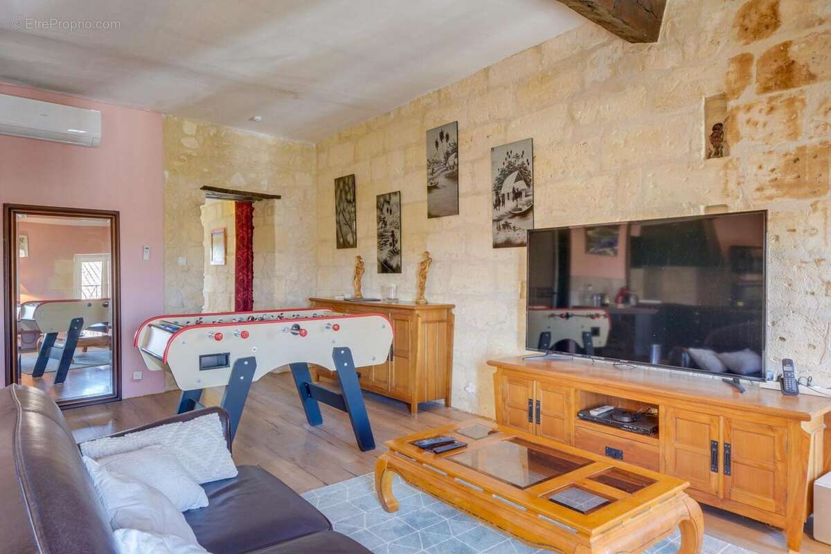 Maison 260 m² à Pauillac  - photo 6