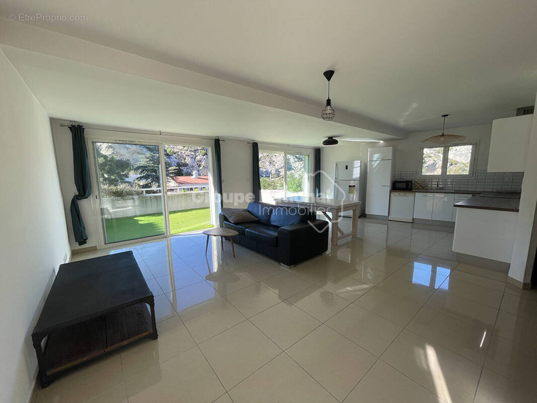 Appartement à CARRY-LE-ROUET